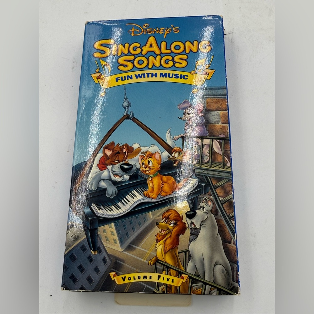 Disneys Sing Along Songs - Fun With Music (VHS, 1993),